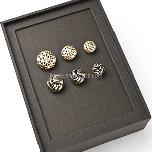 Nhà Sản Xuất Tùy Chỉnh Mô Hình Biểu Tượng Áo Thời Trang Ưa Thích Nút Khắc Ngọc Trai Rhinestone Kim Loại Kẽm Hợp Kim Nút Chân Nút - Product Image 2