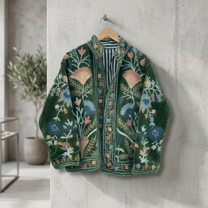 Veste en velours brodée à la main, motif floral, manches longues, col montant, veste d'automne pour femmes, vente en gros de vestes Suzani B2B - Product Image 4