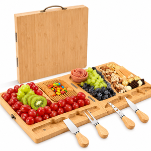 Ensemble de couteaux à découper personnalisés, planche à fromage rectangulaire durable et plateau à charcuterie pliable - Product Image 1