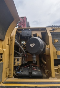 Excavadora CAT 330D de segunda mano sobre orugas con gran potencia CAT320D CAT325D con motor central y pieza de bomba - Product Image 6