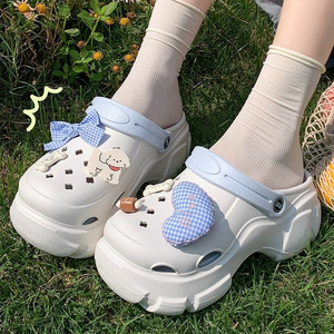 Zuecos Personalizados Antideslizantes de EVA para Niños con Aumento de Altura, Soporte para el Arco, Sandalias Acolchadas y Adornos de Dibujos Animados para Exteriores - Product Image 3