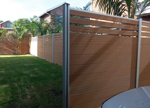 Recinzione da Giardino <span class=keywords><strong>in</strong></span> <span class=keywords><strong>Legno</strong></span> Composito WPC con Telaio <span class=keywords><strong>in</strong></span> Acciaio <span class=keywords><strong>e</strong></span> HDPE, Migliore del Vinile PVC per Cancelli di Sicurezza - Product Image 6