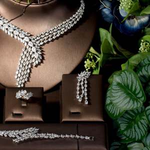 Super Brillant Collier Boucles D'oreilles Lumière De Luxe Premium Gland Ensemble D'oxyde Cubique Ensemble Pierre De Mariée Robe De Soirée De Mariage Accessoires S-240 - Product Image 3