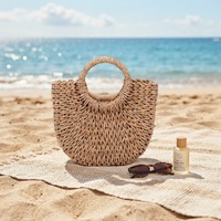 Sac à main rond bohème en paille tressée beige naturel, sac à bandoulière en rotin pour l'été, sac de plage avec poignée tressée, sac fourre-tout bohème pour les vacances