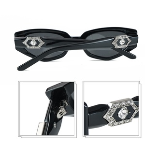 Kacamata Hitam Wanita Korea Versi TR90 Serbaguna Polarisasi Diamond Cat-eye, Stylish, Anti UV, Transparan - Product Image 2