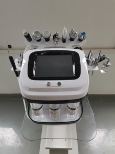 Appareil facial professionnel à 10 poignées, à jet d'oxygène et aspiration, Aqua Peel Microdermabrasion pour le rajeunissement de la peau, l'hydratation et le soin anti-rides - Product Image 4