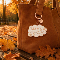 Accessoires décoratifs suspendus en métal, porte-clés de voiture, breloques personnalisées en émail dur « Mama », cadeaux, lettres, porte-clés en métal, fabricant