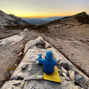 IXPE <strong>Aluminum</strong> Film <strong>Egg</strong> Nest Mat 2CM Closed Cell Foam Foldable Camping Picnic Mat <strong>Egg</strong> <strong>Crate</strong> Folding Sleeping Pad - Product Image 3