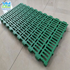 Suelo de Láminas de Plástico Resistente para Granjas, Suelo Antideslizante para Ovejas, Cabras, Cerdos y Terneros - Product Image 1