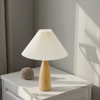 Lampe de table LED éco-chic nordique en bois de caoutchouc recyclé, à économie d'énergie, avec abat-jour champignon en lin rustique simple, douille E27 Edison