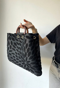 Borse a Spalla da Donna in PVC e Cotone, Stile Rock Classico, Realizzate in Italia, Materiale Sostenibile, Design Personalizzato, Fatte a Mano - Product Image 3