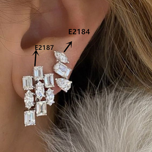 Pendientes de Diamantes en Oro Blanco E2184, Corte Esmeralda, Naturales, Certificados, de Lujo, para Bodas, Joyería para Mujer, Venta al Por Mayor - Product Image 3