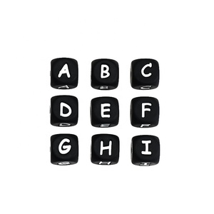 Cuentas de silicona alfabéticas de varios colores al por mayor, mordedor para bebé, cuentas de letras en inglés, cadena para chupete, cuentas molares hechas a mano de 12 mm - Product Image 4