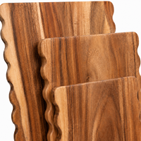 Natuurlijke acacia houten snijplank set, geschikt voor het serveren van fruit, snacks en desserts. Kan ook als decoratieve serveerplank worden gebruikt.