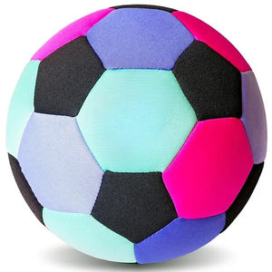 Ballon de football personnalisable, léger, écologique et durable pour adultes - Utilisation en intérieur/extérieur, jeux d'équipe et entraînement - Product Image 1