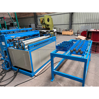 Usine vendant directement le nouveau panneau soudé entièrement automatique de grillage de machine de filet de cage de poulet pour l'usine de fabrication