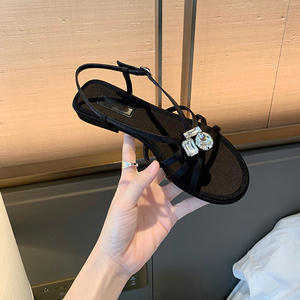 2025 nuevas <span class=keywords><strong>sandalias</strong></span> de mujer de Punta abierta <span class=keywords><strong>planas</strong></span> con hebilla de <span class=keywords><strong>joya</strong></span> elegante francesa de moda de verano - Product Image 5