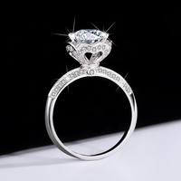 Perhiasan Mewah Perak Sterling 925 Berlapis Platinum Potongan Brilian VVS 2Ct Moissanite Perhiasan Berkualitas Tinggi Cincin Kawin Dua Warna Motif Bunga untuk Wanita