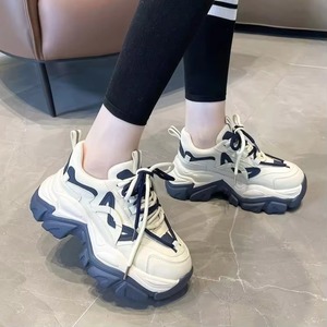 รองเท้าผ้าใบผู้หญิง Pu Upper Sock พื้นหนา น้ำหนักเบา เหมาะสำหรับเล่นเทนนิส วิ่งออกกำลังกาย แฟชั่นลำลอง เดินสบาย มีไฟ รุ่น Autumn - Product Image 1