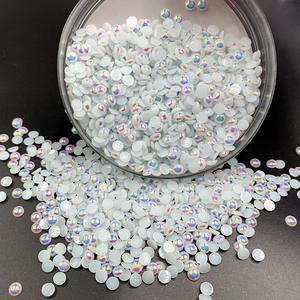 Vente en gros pour Magic Color Pearl Flatback AB Diamant Demi-Couleur Résine Strass Lâche Résine Strass pour Ongles Bijoux - Product Image 3