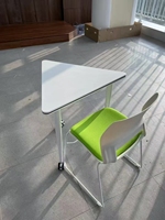 Bureau combiné multifonctionnel triangulaire et trapézoïdal avec roulettes, mobile, modulable et réglable en hauteur