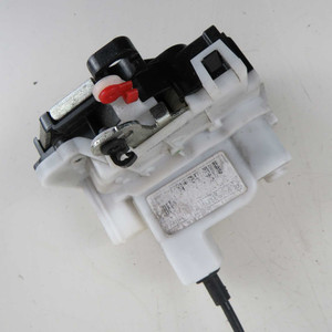 Serrure de porte avant gauche 51827414 Fiat 500 Mk1 2006-2015 d'occasion (52967) - Product Image 1