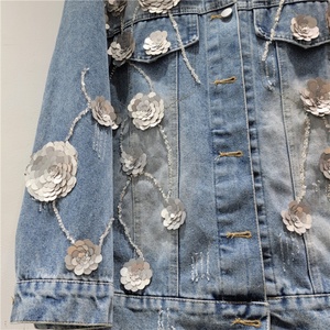 Collection Printemps-Automne 2025 Européenne et Américaine, Nouvelle Collection, Veste en Denim Ample et Ajustée, Décoration Florale en Paillettes 3D Robuste - Product Image 3