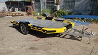 Remorque à plateau plat en aluminium à essieu simple OZMATIX de 2 tonnes avec certification CE EAP, plateforme antidérapante 4800x2500mm pour le remorquage de machines