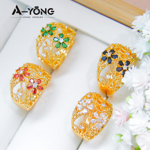Bagues élégantes pour femmes, plaquées or 21 carats, avec fleurs tendance et zircon multicolores, cadeau idéal. - Product Image 4
