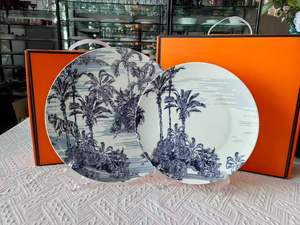 Juego de Vajilla Ligera de Porcelana Fina con Diseño de Tigre Rey de la Selva, Plato, Taza, Platillo y Jarra para Hogar, Hotel y Eventos - Product Image 1