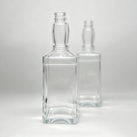 Botol Minuman Keras Kristal Silinder Langsung dari Pabrik 500ml 700ml 750ml Logo Kustom untuk Bar Whiskey Brandy Gin Tequila