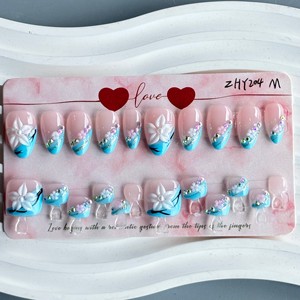 Venta al por Mayor de Sets de Uñas Postizas Exquisitas, de Lujo, Personalizadas y Hechas a Mano (para Manos y Pies) con Diseños Pintados a Mano - Product Image 4