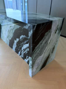 Îlot <span class=keywords><strong>de</strong></span> <span class=keywords><strong>cuisine</strong></span> en marbre vert naturel îlot <span class=keywords><strong>de</strong></span> marbre personnalisé <span class=keywords><strong>plan</strong></span> <span class=keywords><strong>de</strong></span> <span class=keywords><strong>travail</strong></span> <span class=keywords><strong>de</strong></span> comptoir <span class=keywords><strong>de</strong></span> <span class=keywords><strong>cuisine</strong></span> en jade Shangri-la - Product Image 4