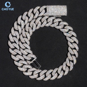 สร้อยคอเงินแท้ 925 ชุบทอง ประดับเพชรโมอิสซาไนต์ รับรองโดย GRA ขนาด 18 มม. แบบ Cuban Link สำหรับผู้ชาย สไตล์ Iced Out - Product Image 6