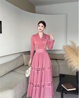 Nouvelle arrivée, robe élégante pour femmes, manches longues, couleur unie, robe à découpes, col en V, robe plissée Miyaki