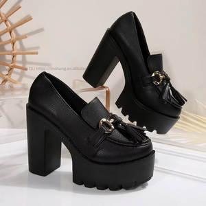 Chaussures à talons hauts pour femmes, petites tailles, avec pompons et décorations métalliques, nouveau style automne, talon épais, grandes tailles, chaussures professionnelles - Product Image 6