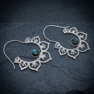 Online Wholesale Silver Plated Bohemian Indian <b>Diamond</b> Flower Hoop <b>Earrings</b> Labradorite for Anniversary - Product Image 4