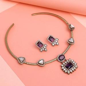 Conjunto de Collar Estilo Hasli Hecho a Mano en Latón Étnico Chapado en Oro de Primera Calidad Color Morado y Collar Monalisa, Producto al por Mayor - Product Image 2