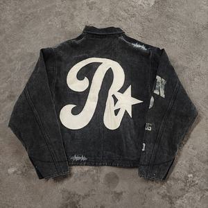 แจ็คเก็ตยีนส์สตรีทแวร์แบบสั่งทำพิเศษ ล้างสีแบบแอซิดวอช สไตล์วินเทจ ทรงโอเวอร์ไซส์ ปักตัวอักษร ประดับคริสตัล สำหรับผู้ชาย |   ผู้ผลิตเสื้อแจ็คเก็ต - Product Image 3