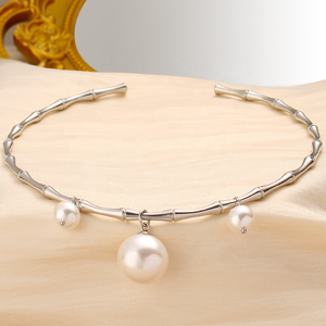 <span class=keywords><strong>Collier</strong></span> <span class=keywords><strong>ras</strong></span> du <span class=keywords><strong>cou</strong></span> avec pendentif perle exagéré <span class=keywords><strong>Collier</strong></span> en bambou réglable en acier inoxydable plaqué or 18 carats Tour <span class=keywords><strong>de</strong></span> <span class=keywords><strong>cou</strong></span> élégant pour <span class=keywords><strong>femme</strong></span> - Product Image 4