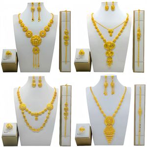 Ensemble de bijoux en or 18 carats de Dubaï, best-seller, collier, boucles d'oreilles, bague et bracelet, ensemble de quatre pièces pour mariée du Moyen-Orient - Product Image 1