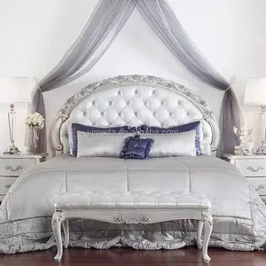 Perabot kamar tidur daun emas royal ukiran klasik, tempat tidur putri lapisan kain ganda ukuran King gaya Italia