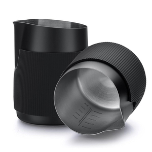 Brocca per Montare il Latte in Acciaio Inox Nera da 350ml, Brocca per Schiumare il Caffè <span class=keywords><strong>Espresso</strong></span>, Brocca per Latte Art, Brocca per Cappuccino - Product Image 1