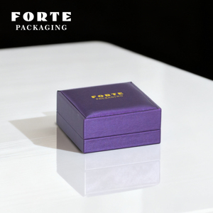 FORTE - Cajas de Anillos de Piel Sintética Morada de Alta Gama, Caja de Embalaje para Joyería con Logotipo Personalizado - Product Image 3
