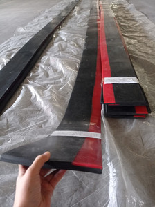 Hiệu suất tốt vành đai băng tải Polyurethane váy Hội Đồng Quản Trị cao su Ốp chân tường tấm cho khai thác than - Product Image 6