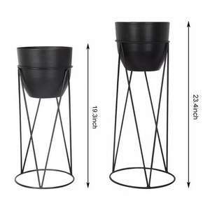<span class=keywords><strong>Support</strong></span> de <span class=keywords><strong>jardinière</strong></span> d'<span class=keywords><strong>extérieur</strong></span> dans un pot de fleur en métal - Product Image 3