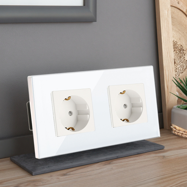 CNBINGO EU 2.1A USB Dual Port Power Sockets French Standard Wall Plug with Panel Mount IP44 16A Rated Compatible