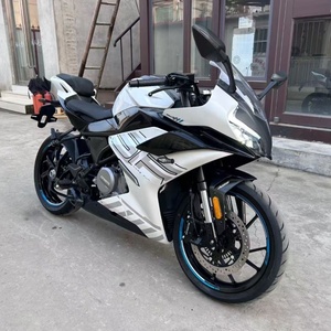 Moto da Corsa CFMOTO 450SR-S Usata con Prestazioni Potenti, Ampia Gamma di <span class=keywords><strong>Potenza</strong></span>, Eccellenti Capacità di Guida, Alimentazione a Benzina - Product Image 1