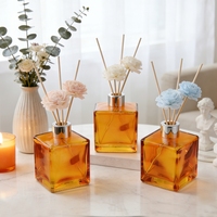 Bouteilles diffuseuses carrées en verre de 100 ml, 200 ml, 300 ml pour huiles essentielles, avec bouchon à vis et marquage à chaud