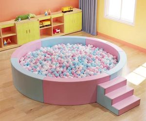 Parque Inflable WINSUN en Stock que Incluye una Piscina de Pelotas, un Foso de Esponja, un Tobogán, una Cama Elástica, un Muro de Escalada, para Alquiler - Product Image 4